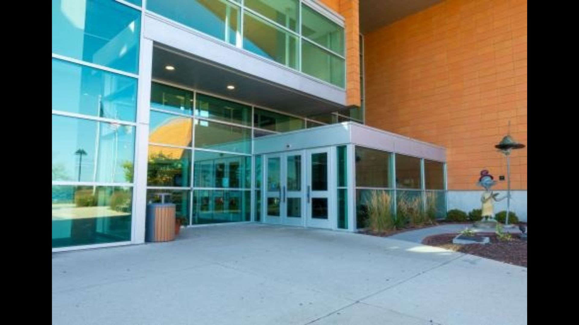 Naperville Public Library